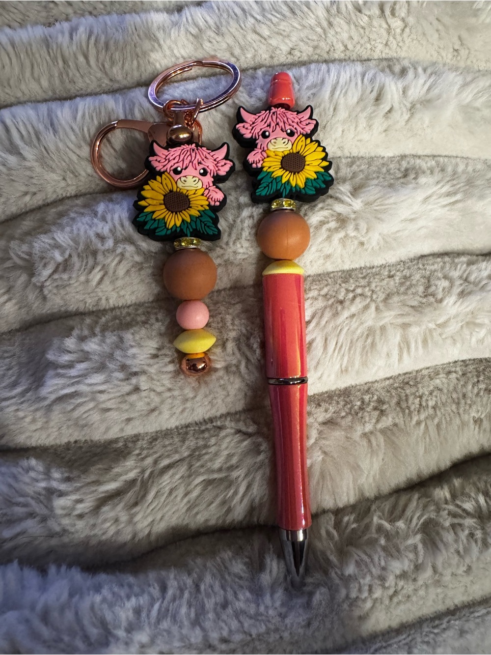 Highland cow pen and keychain set